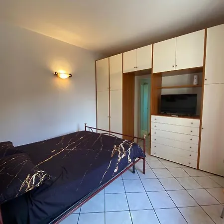 Apartment Stazione Centrale Colli